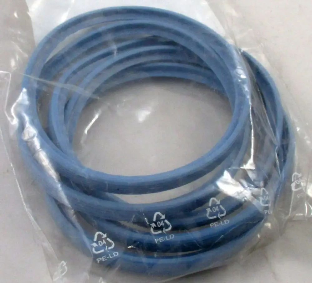Blaues Dichtungsset von Wolf, verpackt in Kunststoff, bestehend aus mehreren flexiblen Ringen.